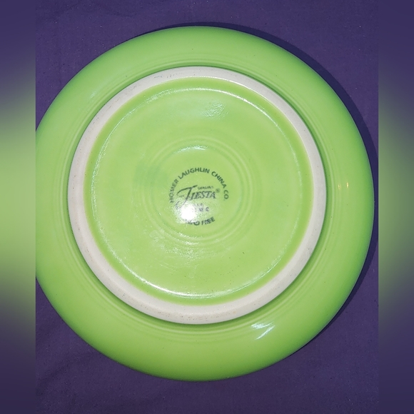 Fiesta Chartreuse Serving Bowl - Picture 2 of 3